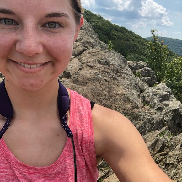 Meet your Posher, Carley - Picture 1 of 1